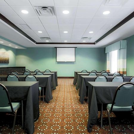 Hampton Inn & Suites Wheeling - The Highlands Triadelphia Екстериор снимка