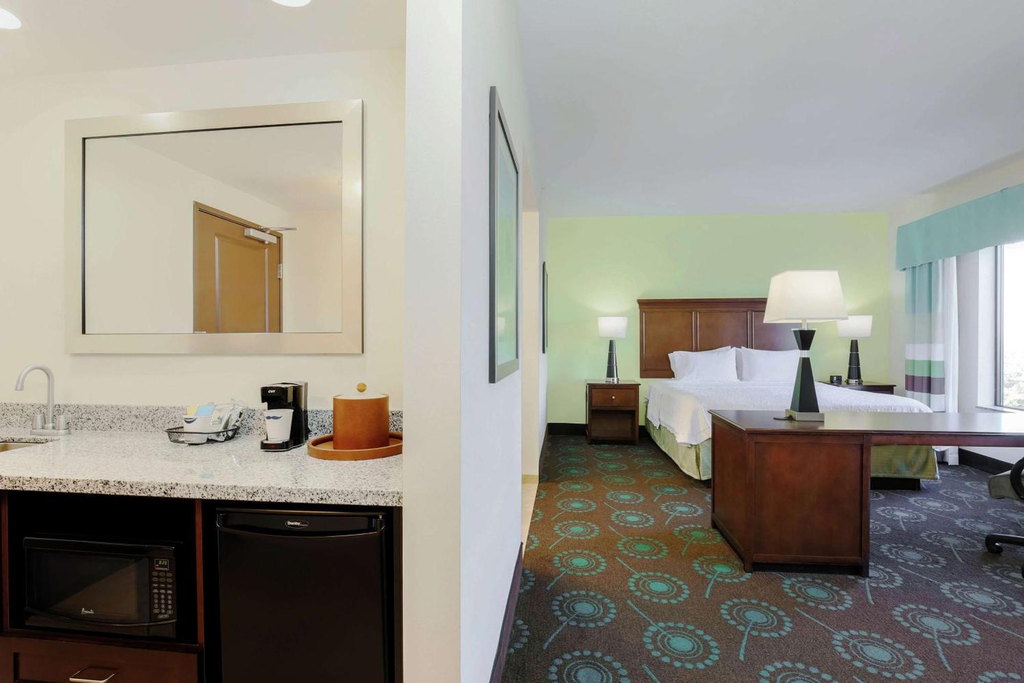 Hampton Inn & Suites Wheeling - The Highlands Triadelphia Екстериор снимка