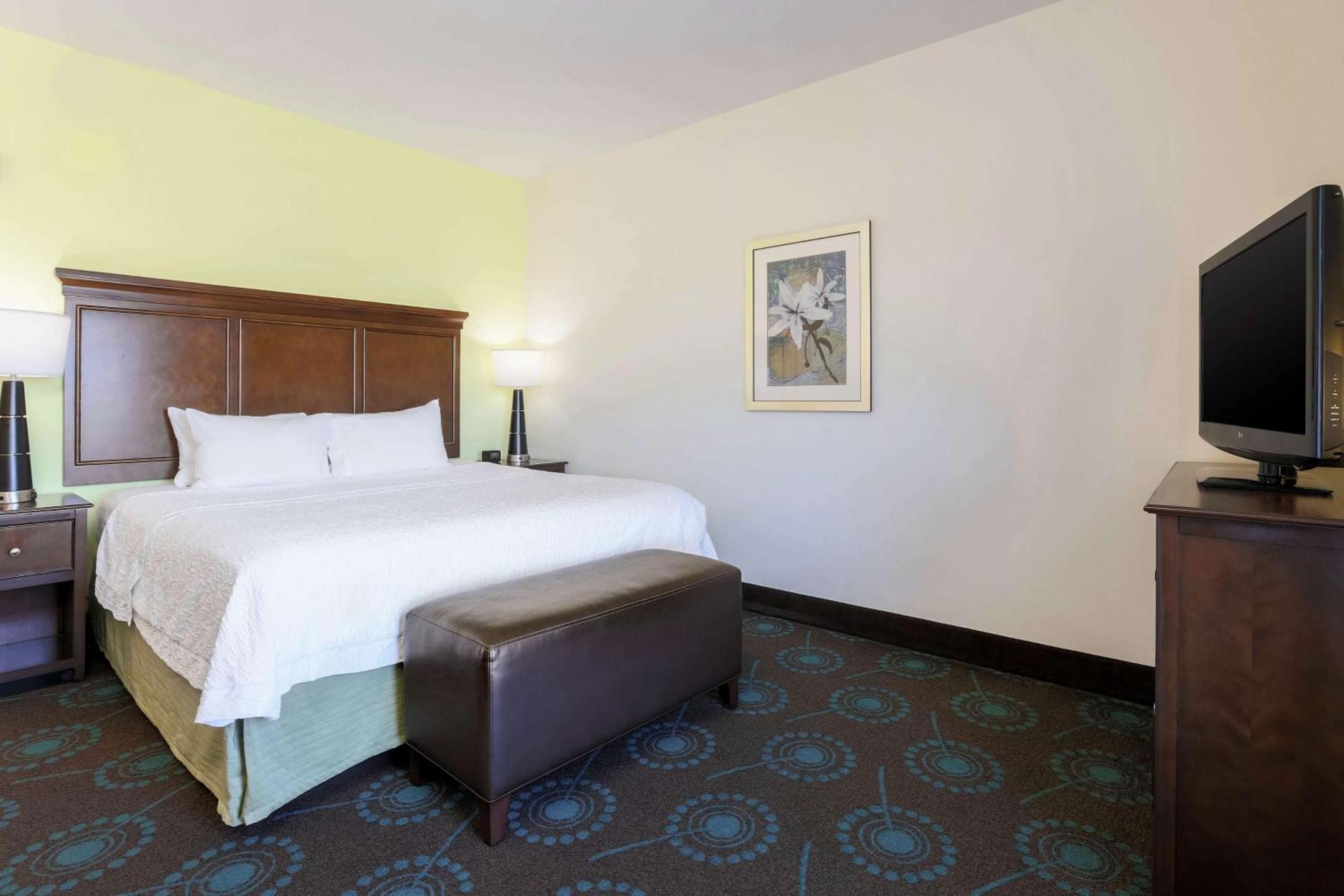 Hampton Inn & Suites Wheeling - The Highlands Triadelphia Екстериор снимка