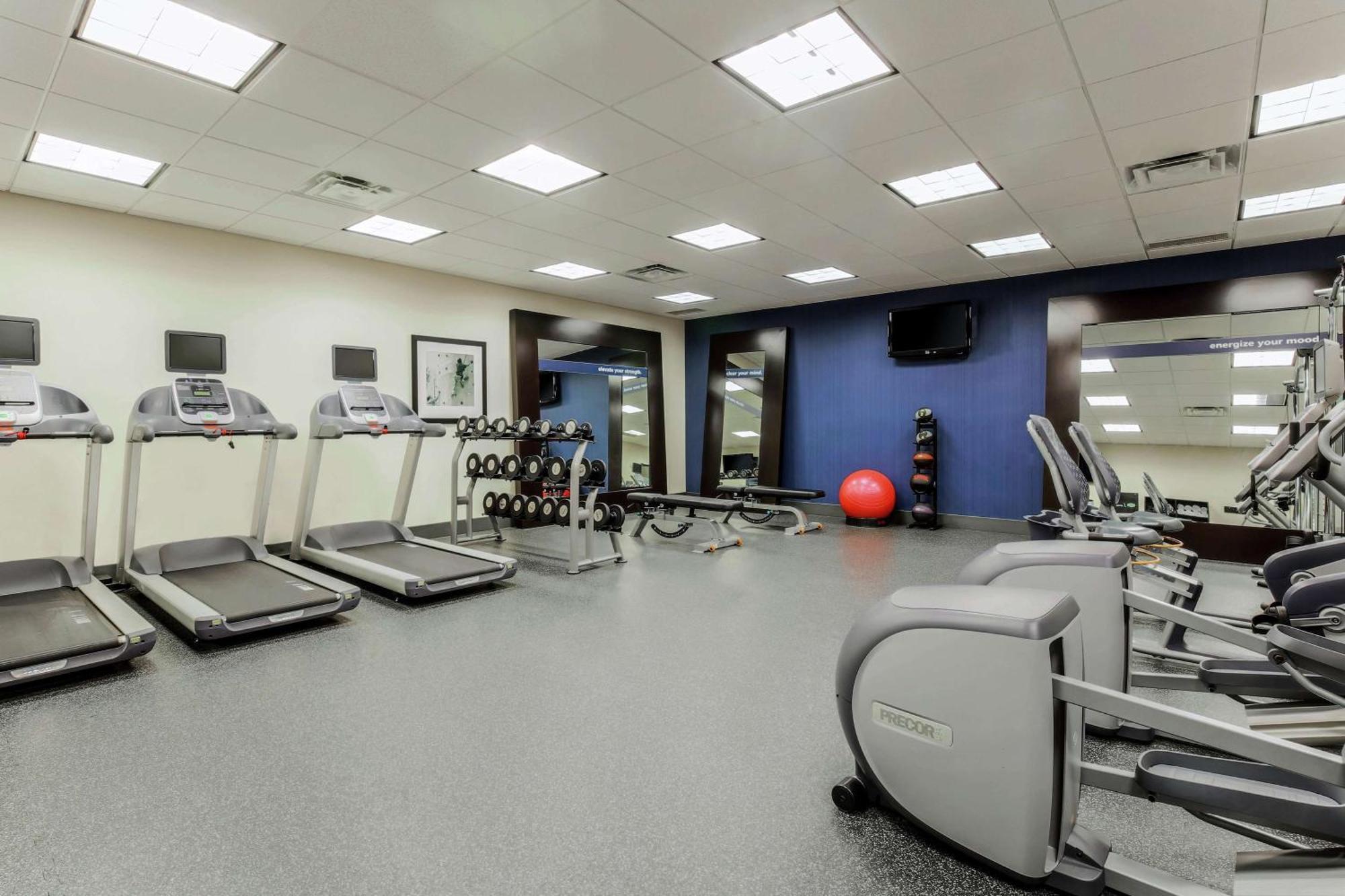 Hampton Inn & Suites Wheeling - The Highlands Triadelphia Екстериор снимка