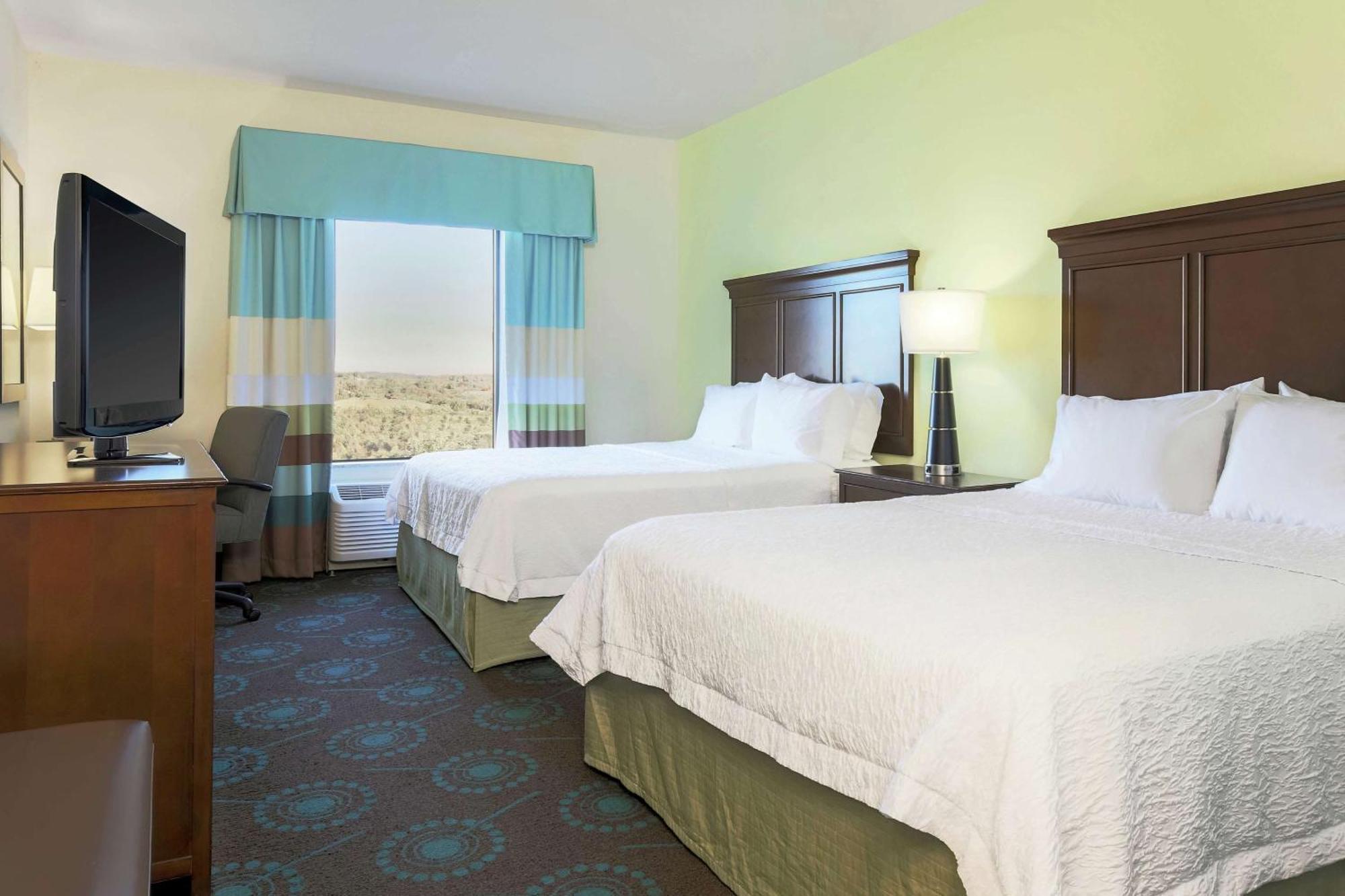 Hampton Inn & Suites Wheeling - The Highlands Triadelphia Екстериор снимка