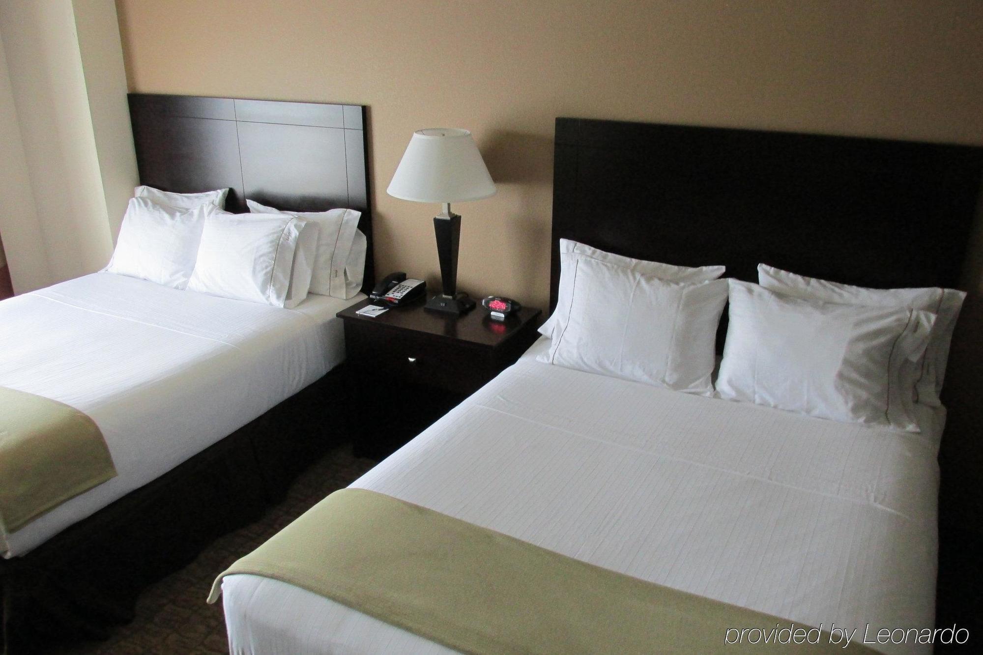 Hampton Inn & Suites Wheeling - The Highlands Triadelphia Екстериор снимка